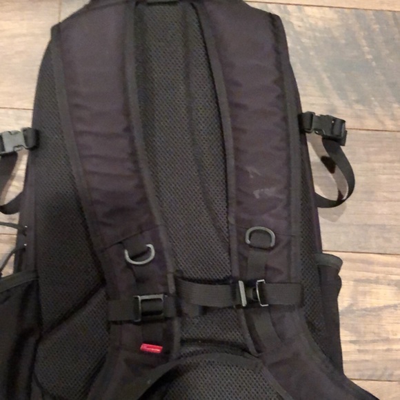 Supreme (SS18) Backpack Black - Picture 2 of 4